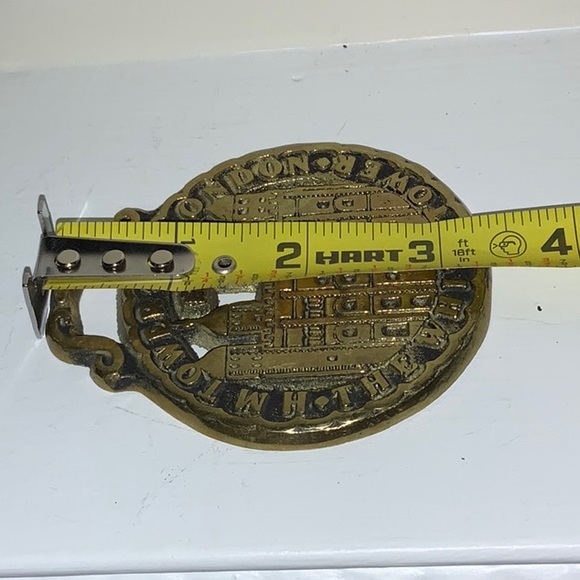 Tower of London The White Tower of London Metal Horse Medallion - Picture 4 of 5